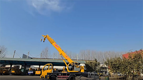 Колесный кран 12T, STSQ12D