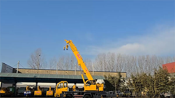 Колесный кран 16T, STSQ16D